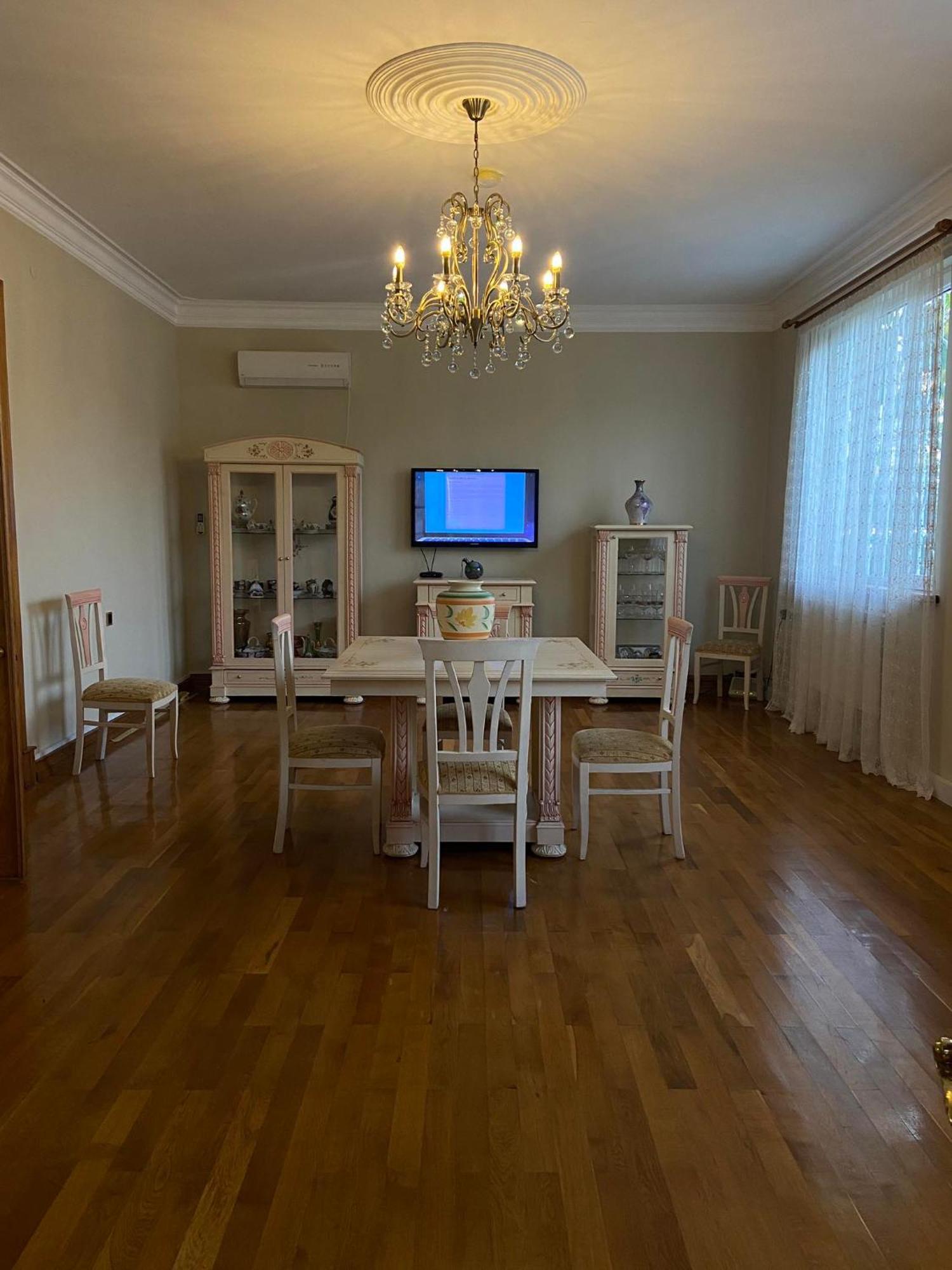 Guest House Green House Зугдиди Экстерьер фото